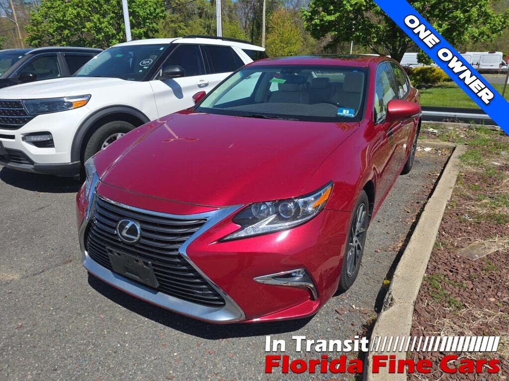 2016 LEXUS ES