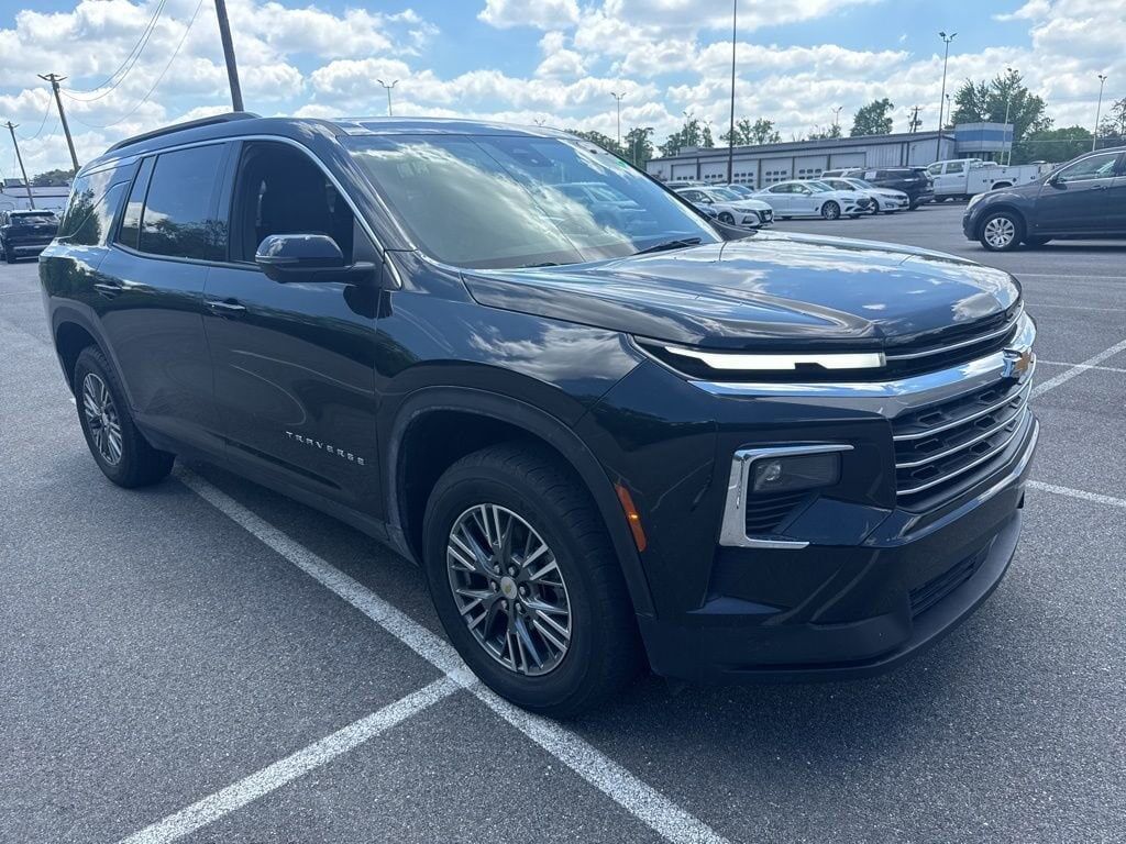 2024 CHEVROLET Traverse