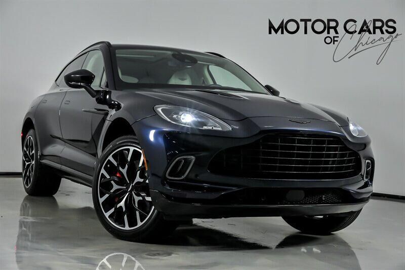 2022 ASTON MARTIN DBX