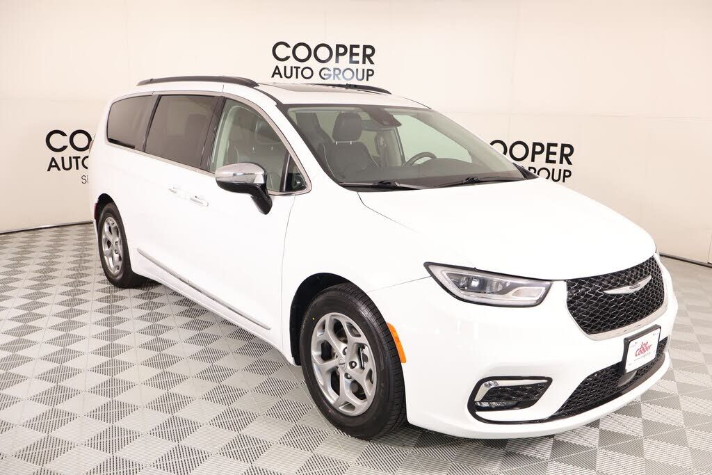 2023 CHRYSLER Pacifica