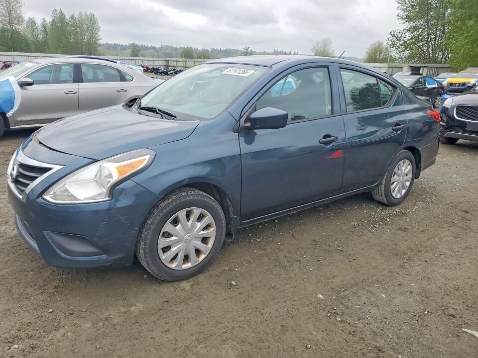 2016 NISSAN Versa