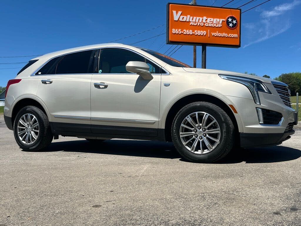 2017 CADILLAC XT5