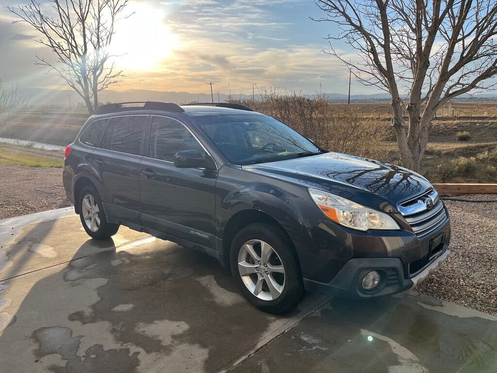 2013 SUBARU Outback