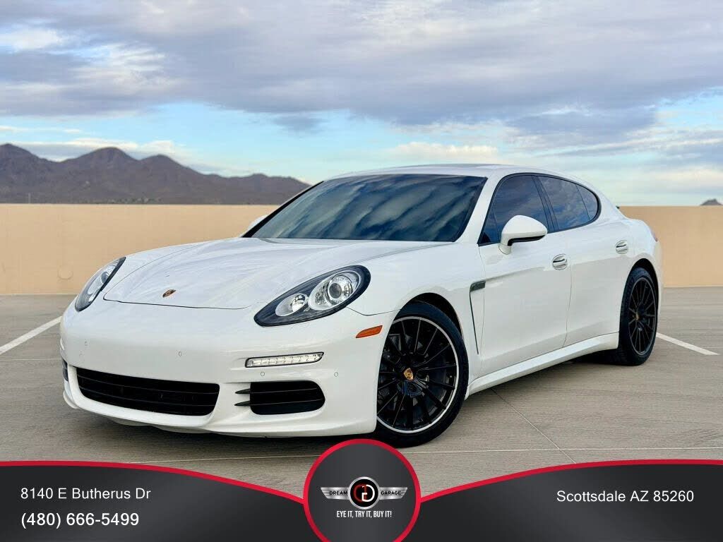 2016 PORSCHE Panamera