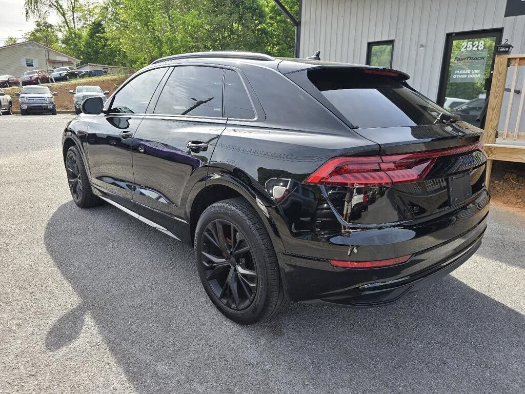 2021 Audi Q8