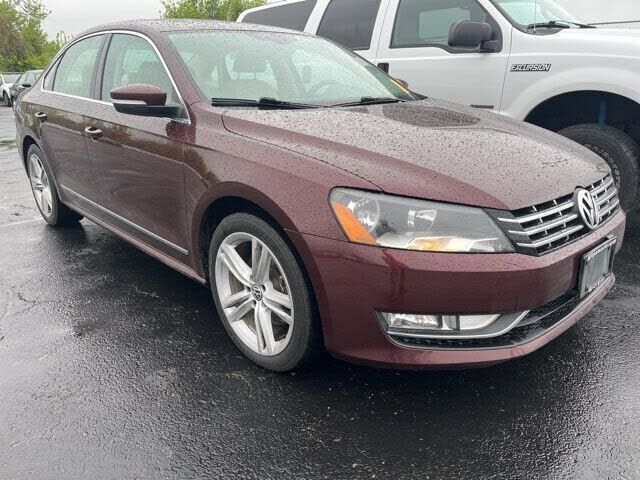 2013 VOLKSWAGEN Passat