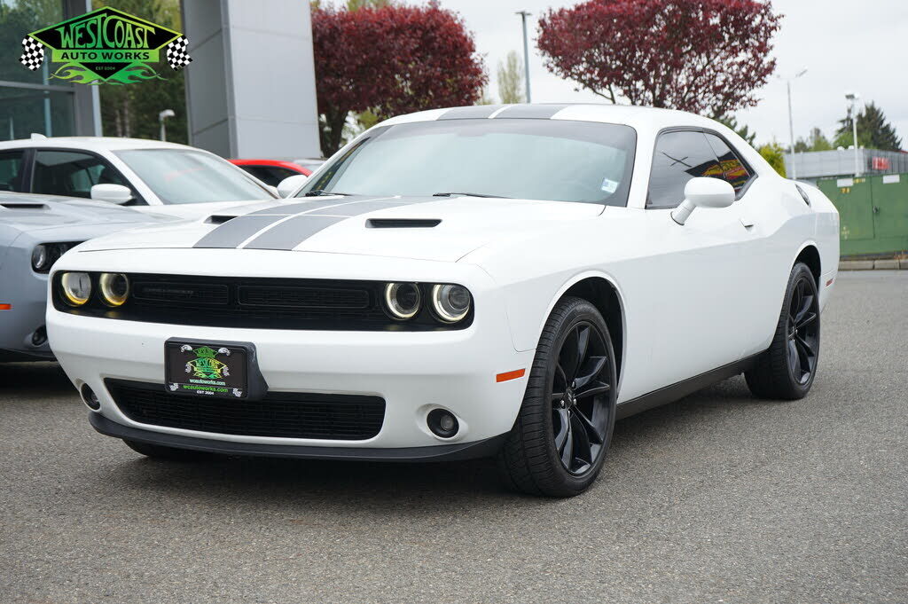 2017 DODGE Challenger