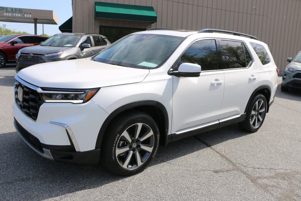 2025 HONDA Pilot