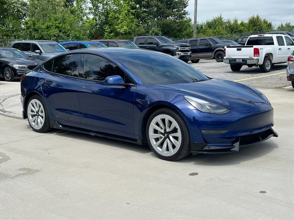 2022 TESLA Model 3