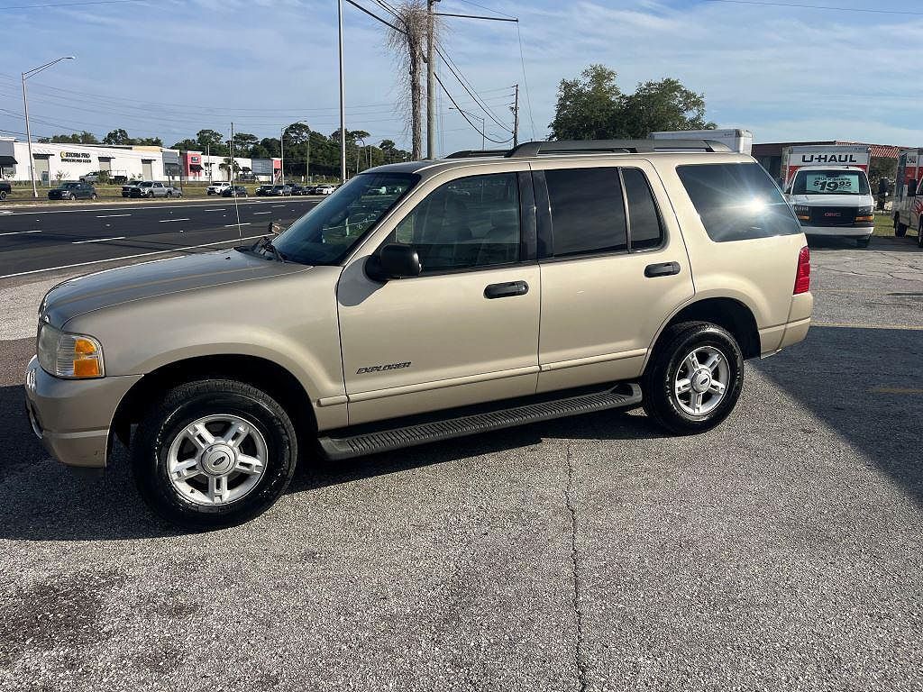 2005 FORD Explorer