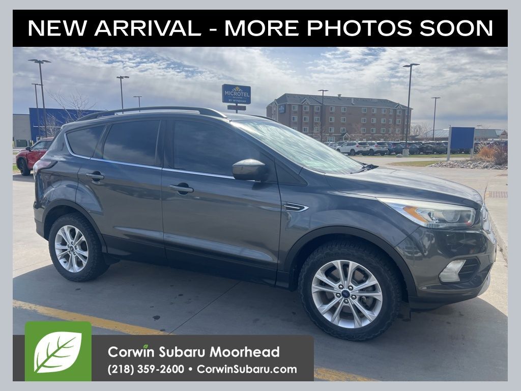 2017 FORD Escape
