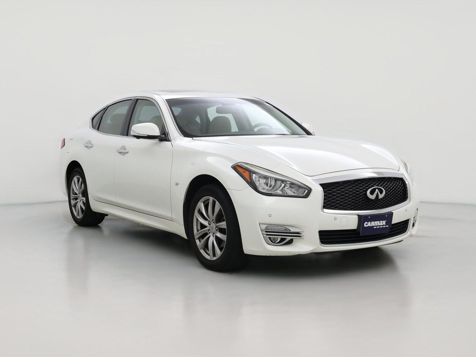 2015 INFINITI Q70