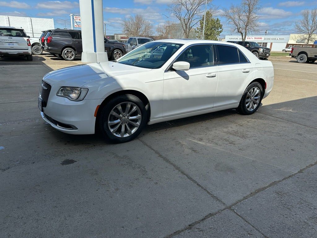 2015 CHRYSLER 300