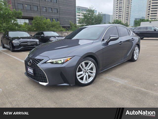 2021 LEXUS IS