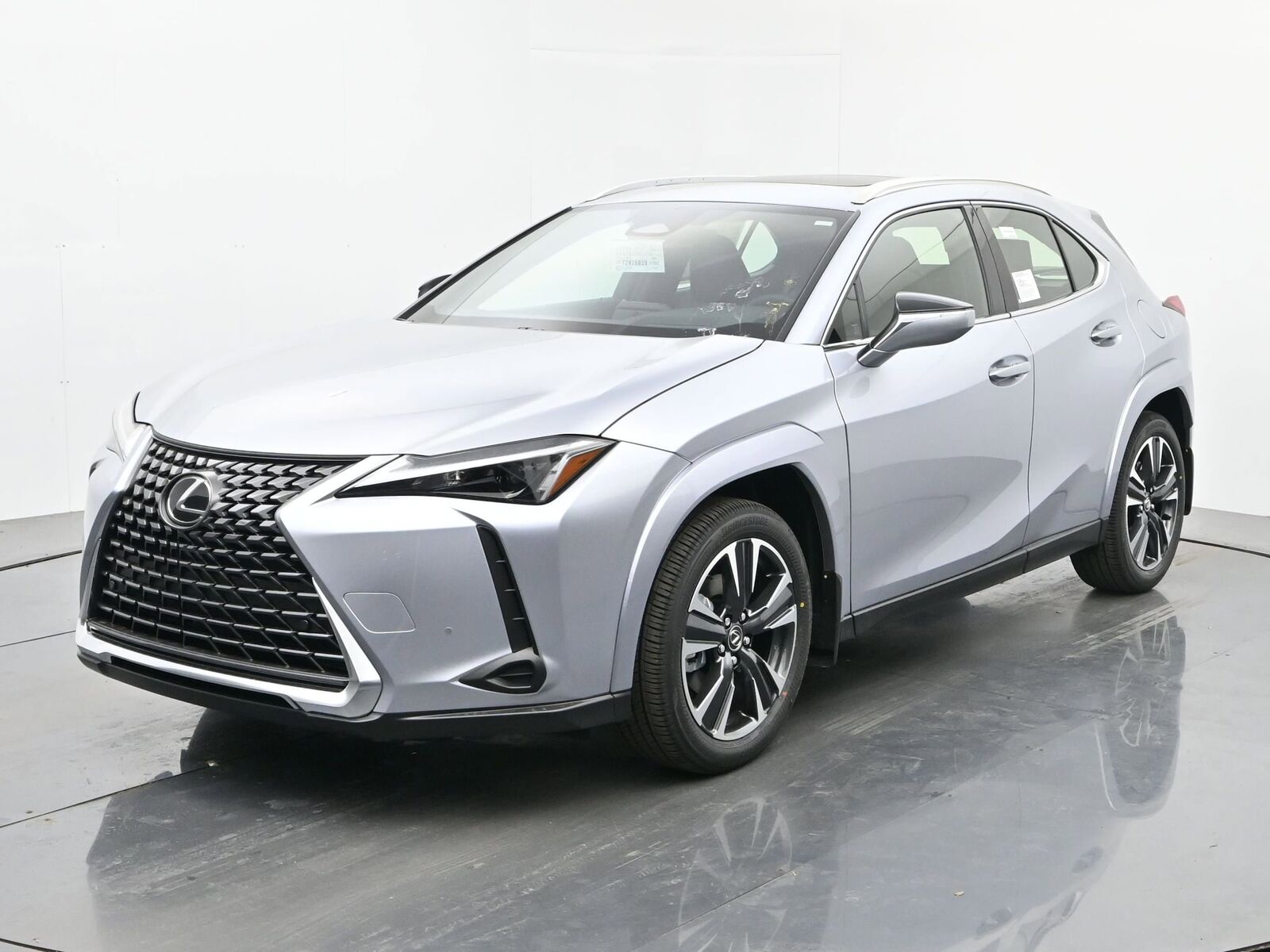 2026 LEXUS UX