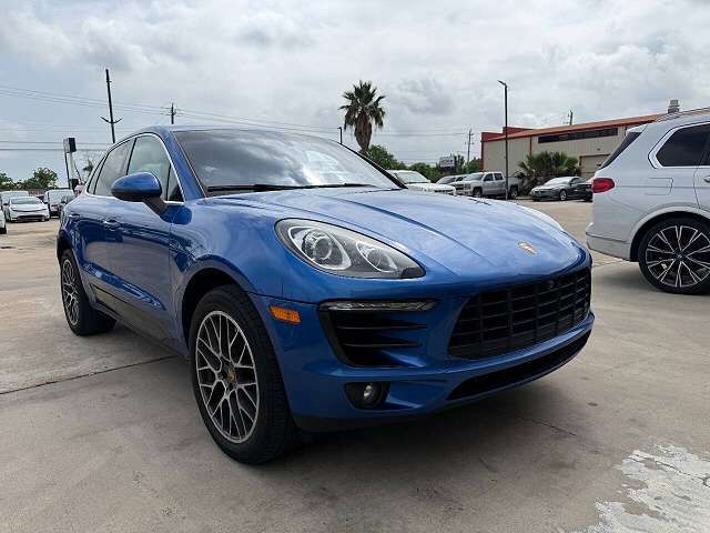 2016 PORSCHE Macan