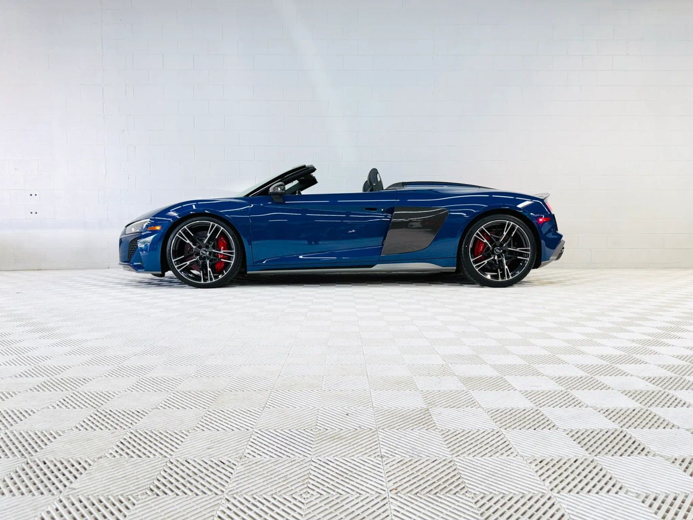 2020 AUDI R8