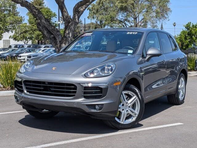 2017 PORSCHE Cayenne