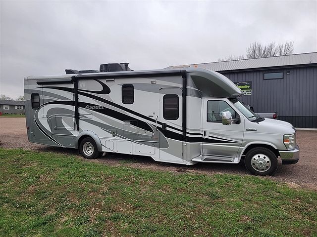 2013 FORD E-450