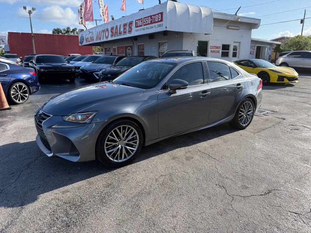 2017 LEXUS IS
