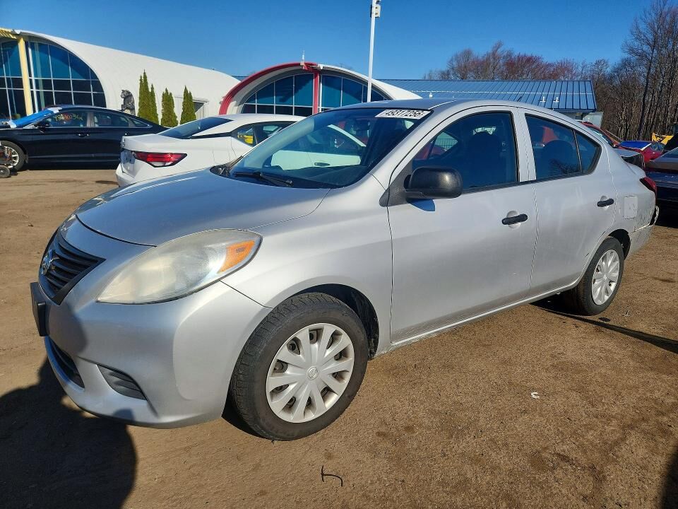 2012 NISSAN Versa