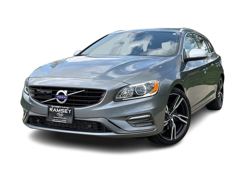 2017 VOLVO V60