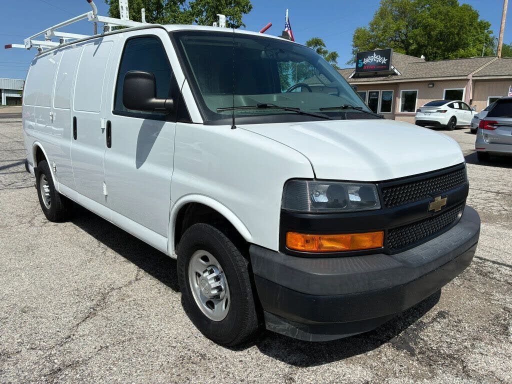 2019 CHEVROLET Express