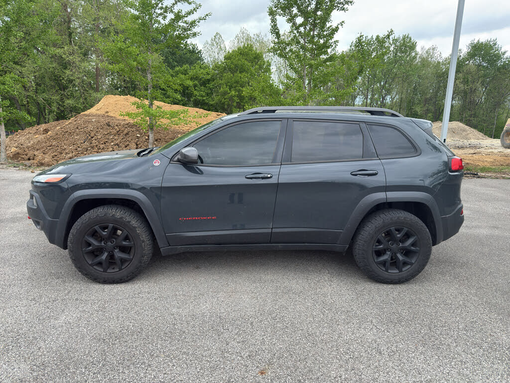 2018 JEEP Cherokee