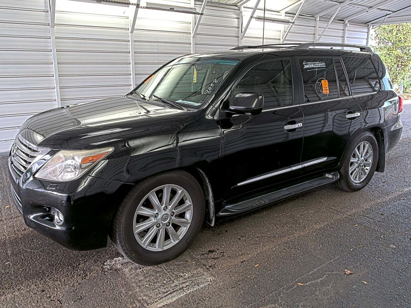 Lexus LX