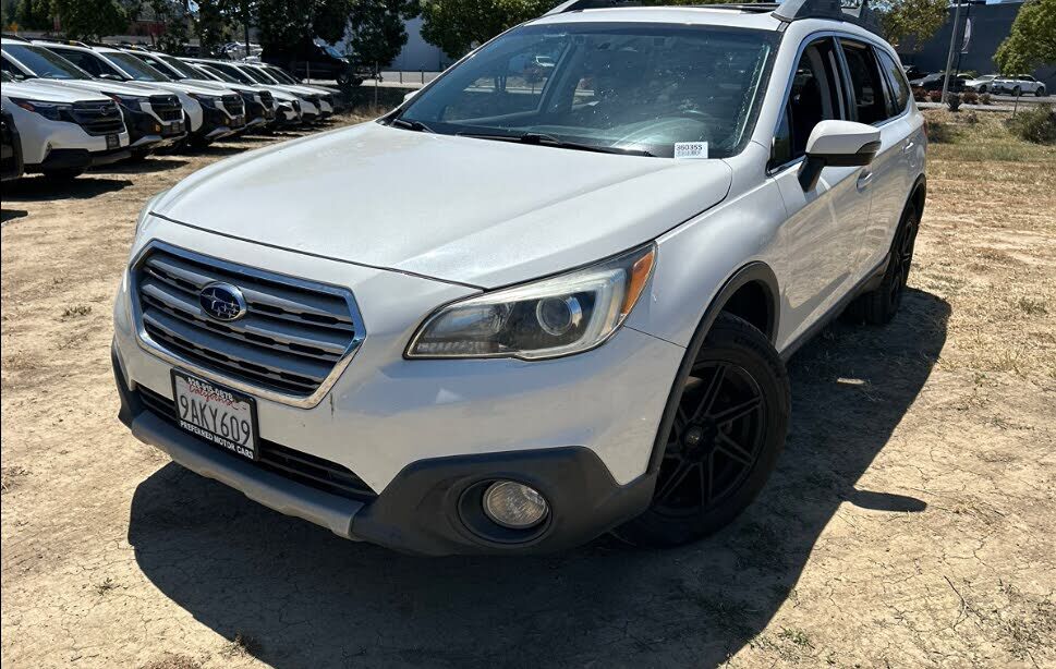 2016 SUBARU Outback