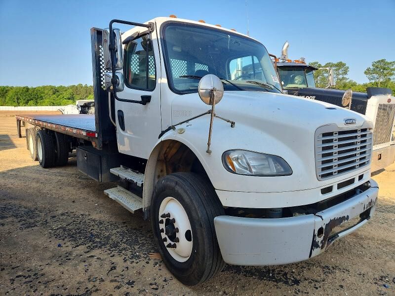 2016 FREIGHTLINER M2