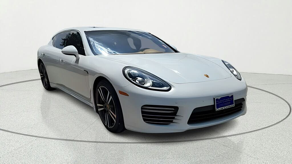 2015 PORSCHE Panamera