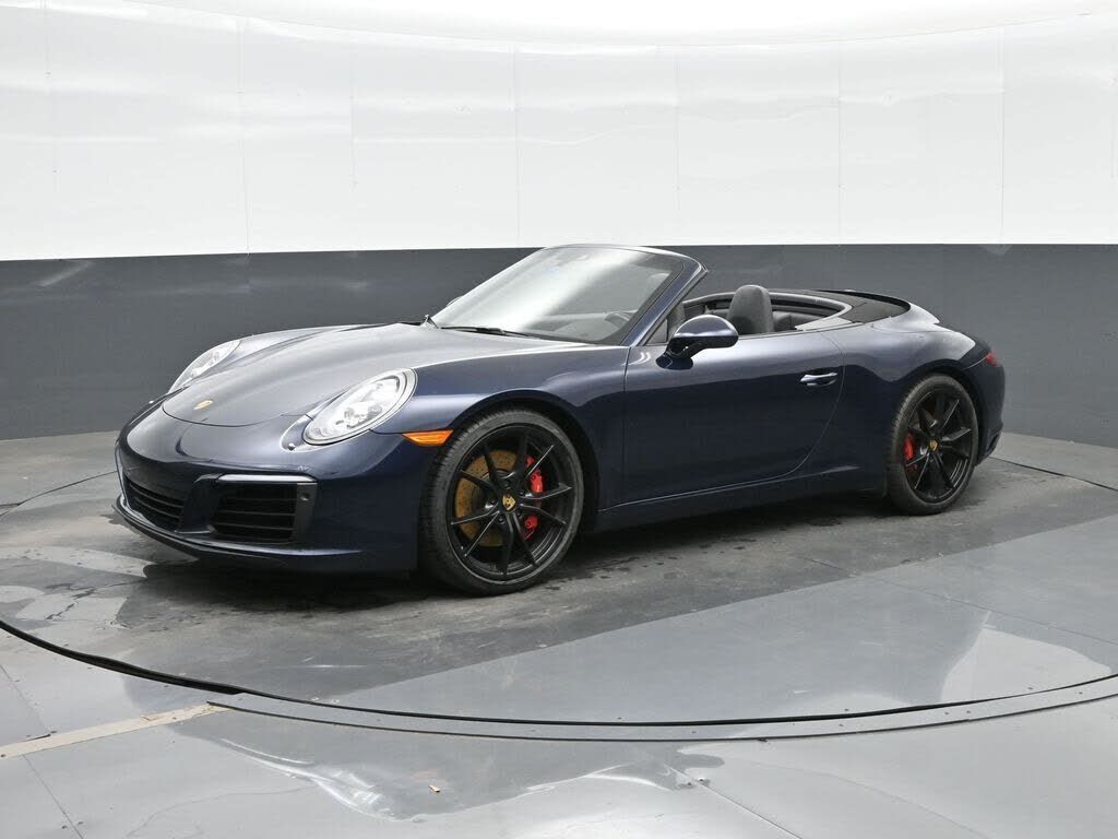 2017 PORSCHE 911