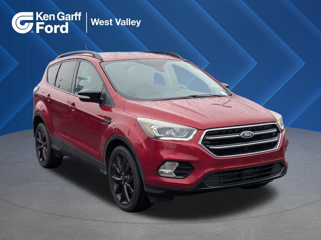 2017 FORD Escape