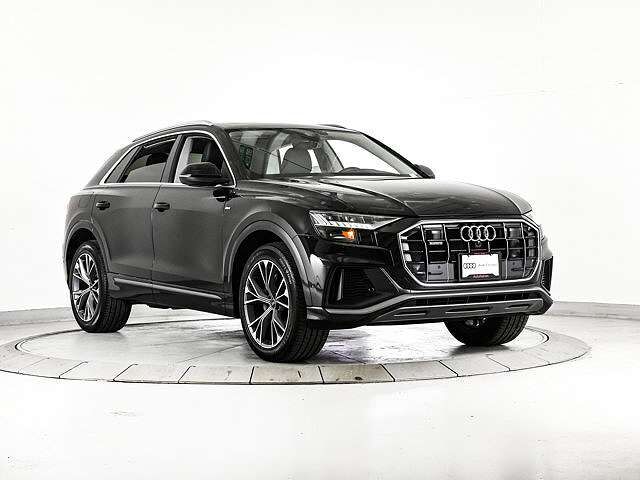 2023 AUDI Q8