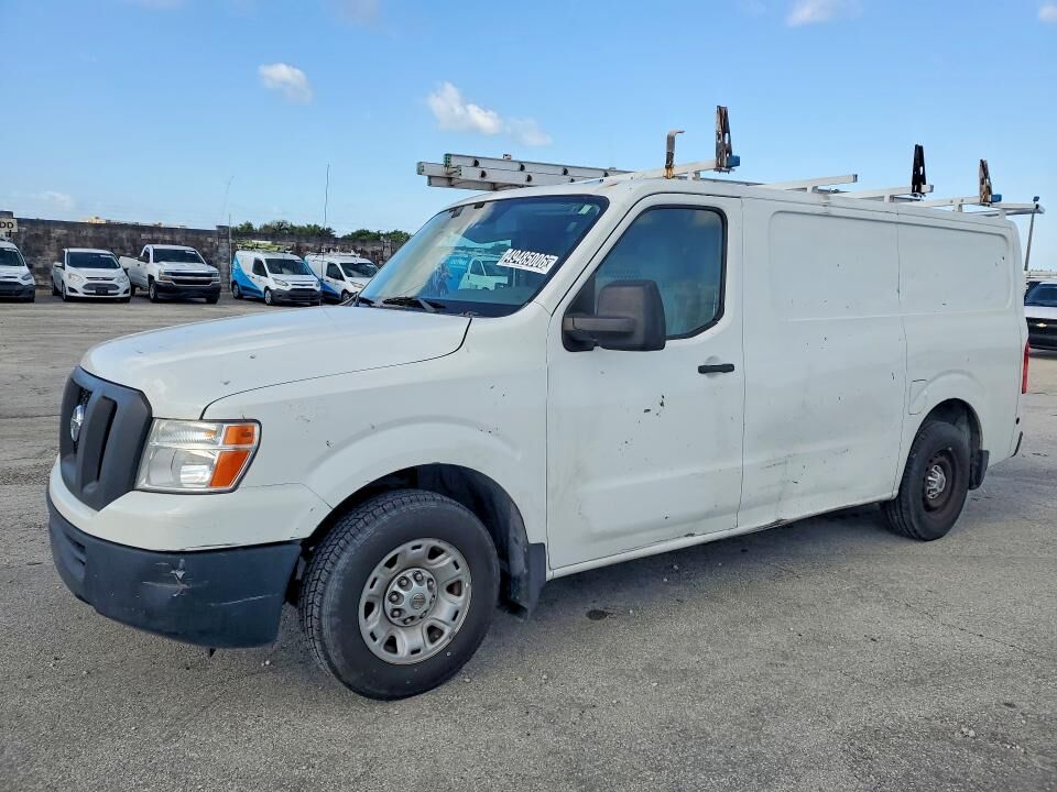 2015 NISSAN NV