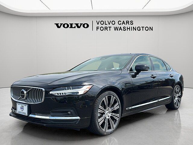 2023 VOLVO S90