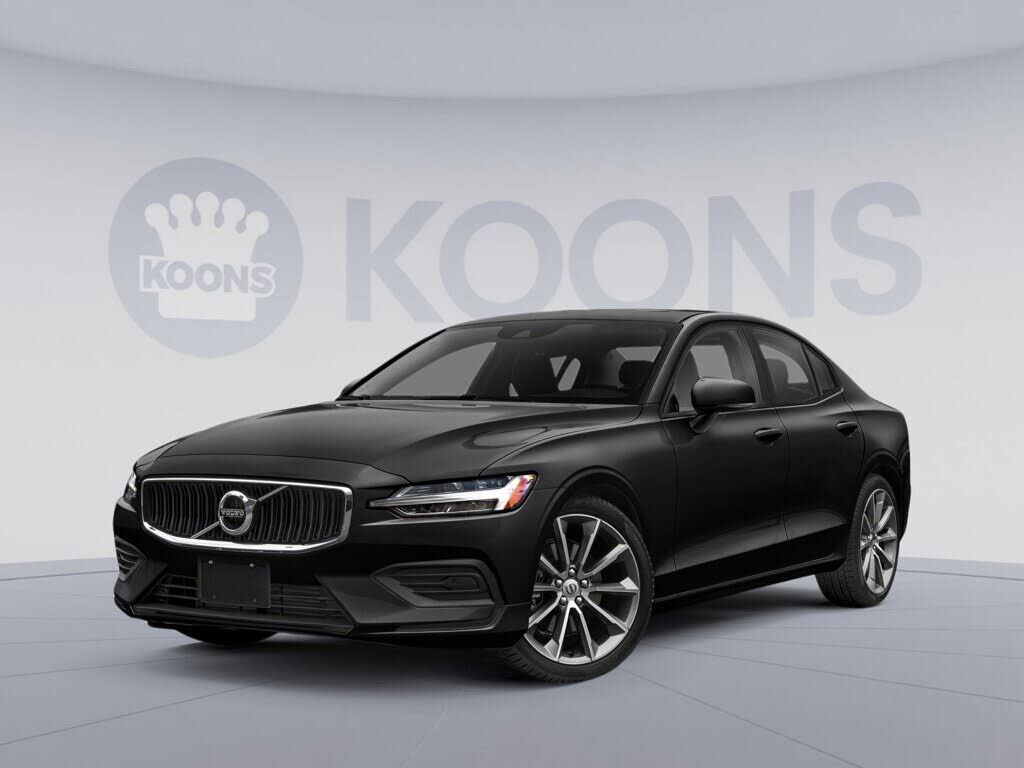 2022 VOLVO S60
