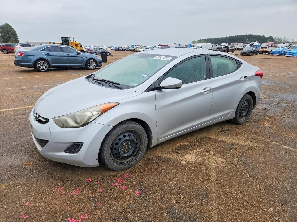 2011 HYUNDAI Elantra