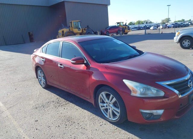 2013 NISSAN Altima