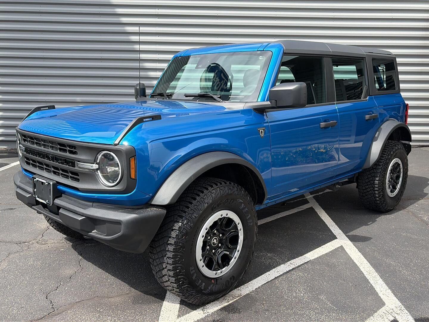 2023 FORD Bronco