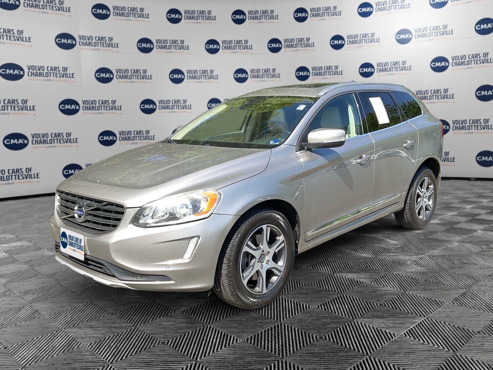 2015 VOLVO XC60