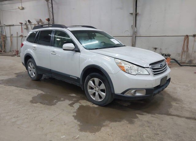 2010 SUBARU Outback
