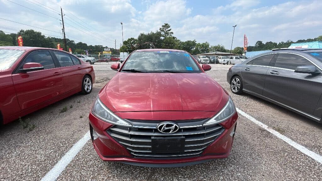 2019 HYUNDAI Elantra