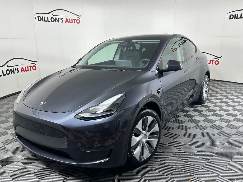 2024 TESLA Model Y