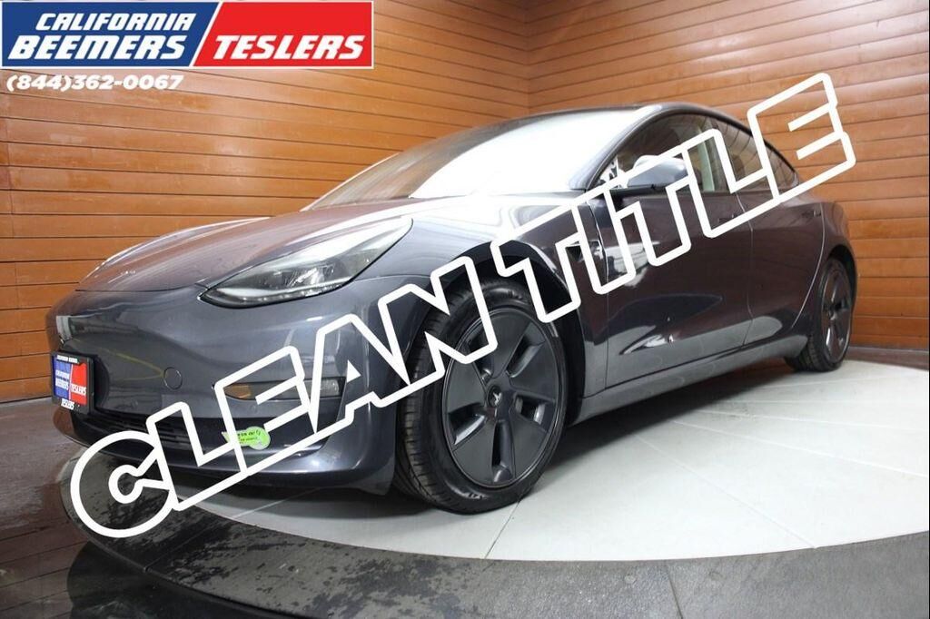 2022 TESLA Model 3