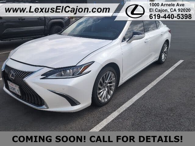2019 LEXUS ES