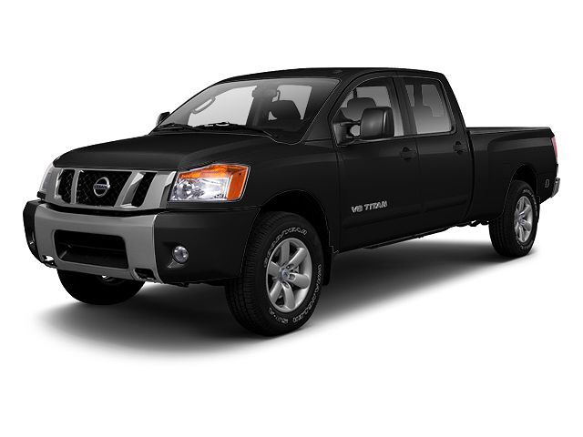 2013 NISSAN Titan