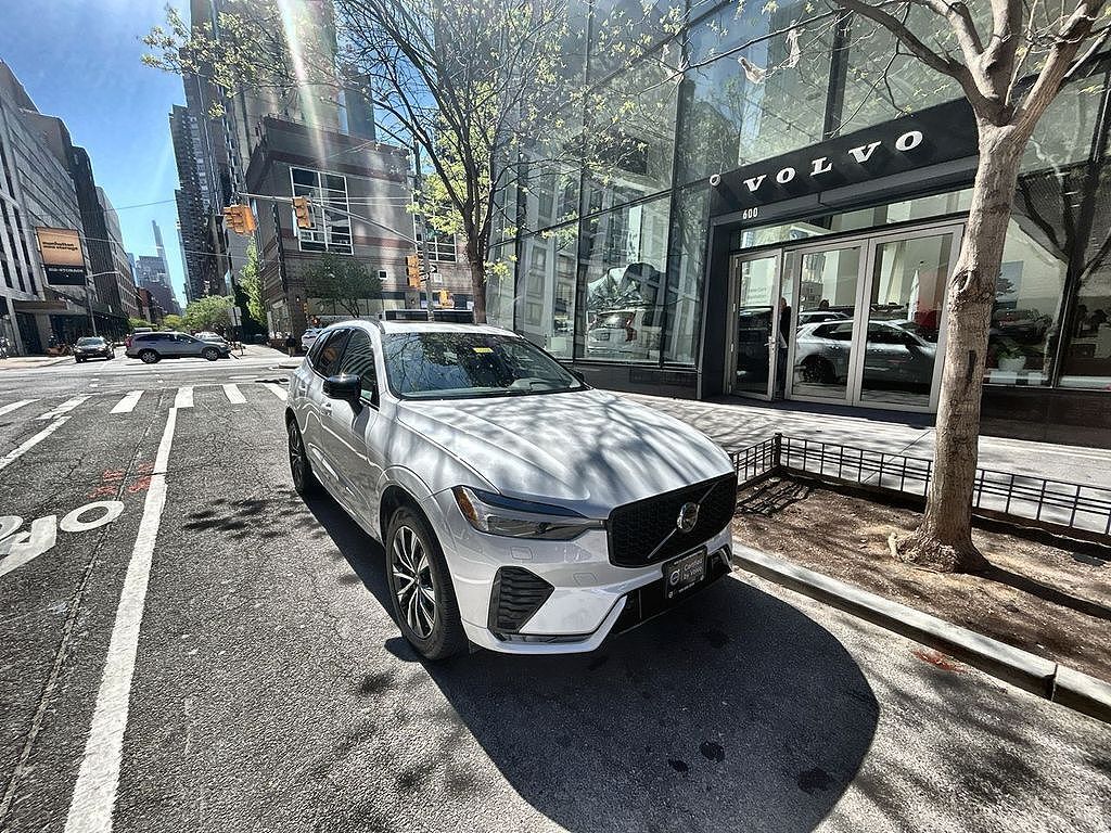 2024 VOLVO XC60