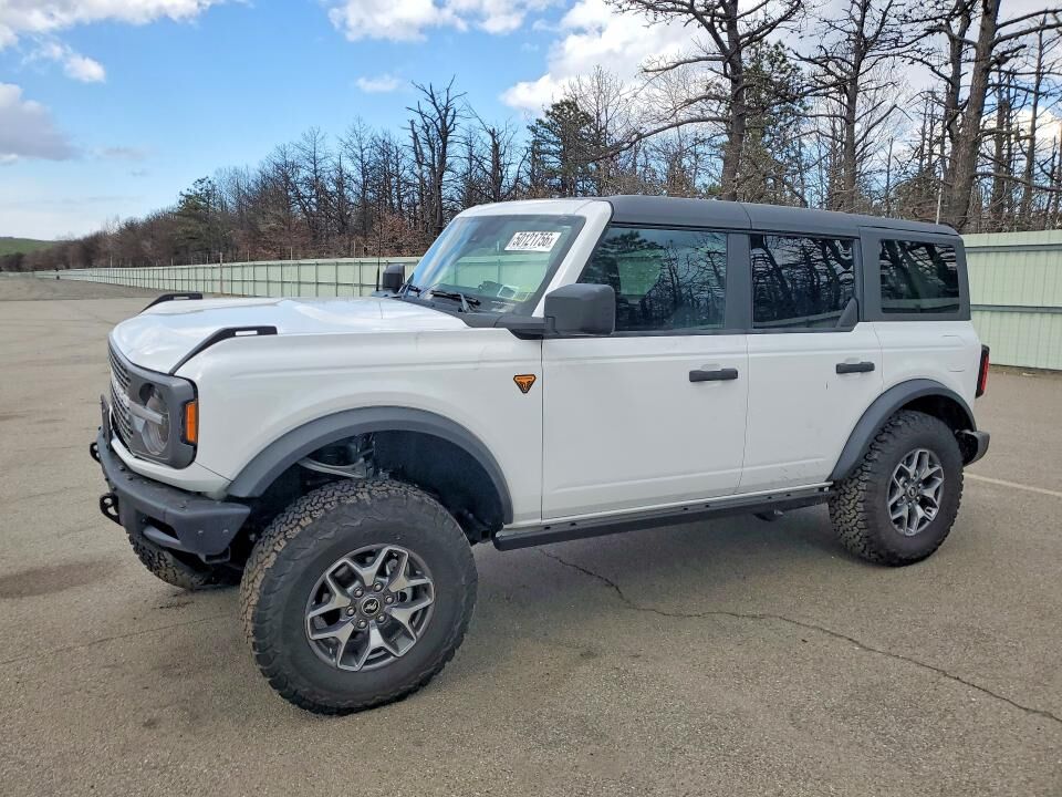 2024 FORD Bronco